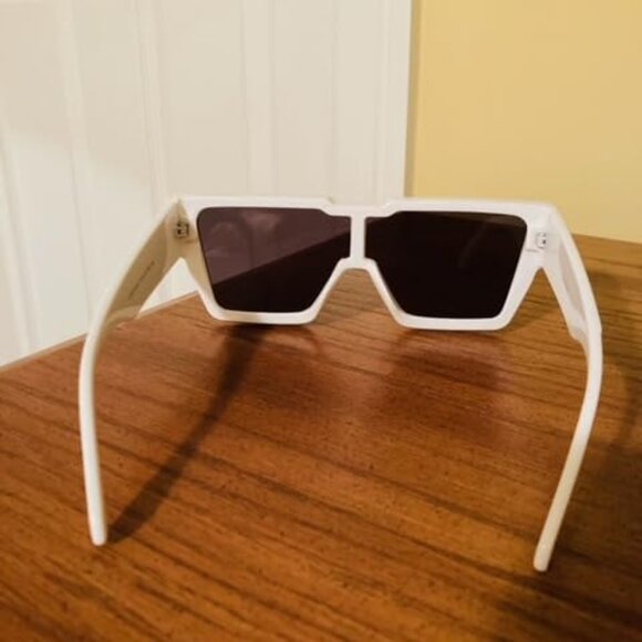 Trendy Square White Sun Glasses main image 6